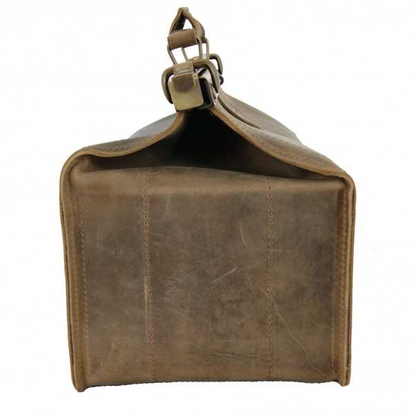 Schultertasche Pettenkofer aus braunem Antik-Leder Schultertasche Pettenkofer aus braunem Antik-Leder