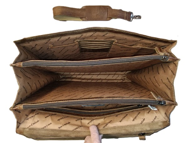 Große Aktentasche HEDIN aus Weideland-Leder - mit leichten Gebrauchsspuren Große Aktentasche HEDIN aus Weideland-Leder - mit leichten Gebrauchsspuren