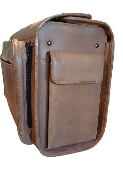 Pilotenkoffer WRIGHT aus braunem Leder - mit leichten Gebrauchsspuren Pilotenkoffer WRIGHT aus braunem Leder - mit leichten Gebrauchsspuren